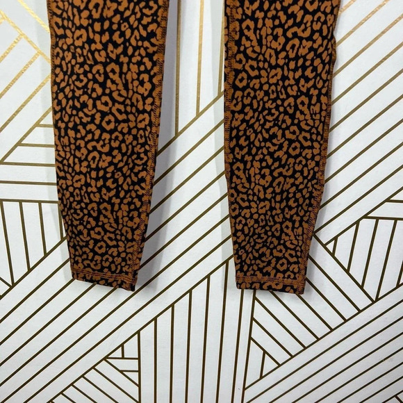 J.Crew Weekend High Rise 7/8 Leggings in Leopard Print - Picture 5 of 11